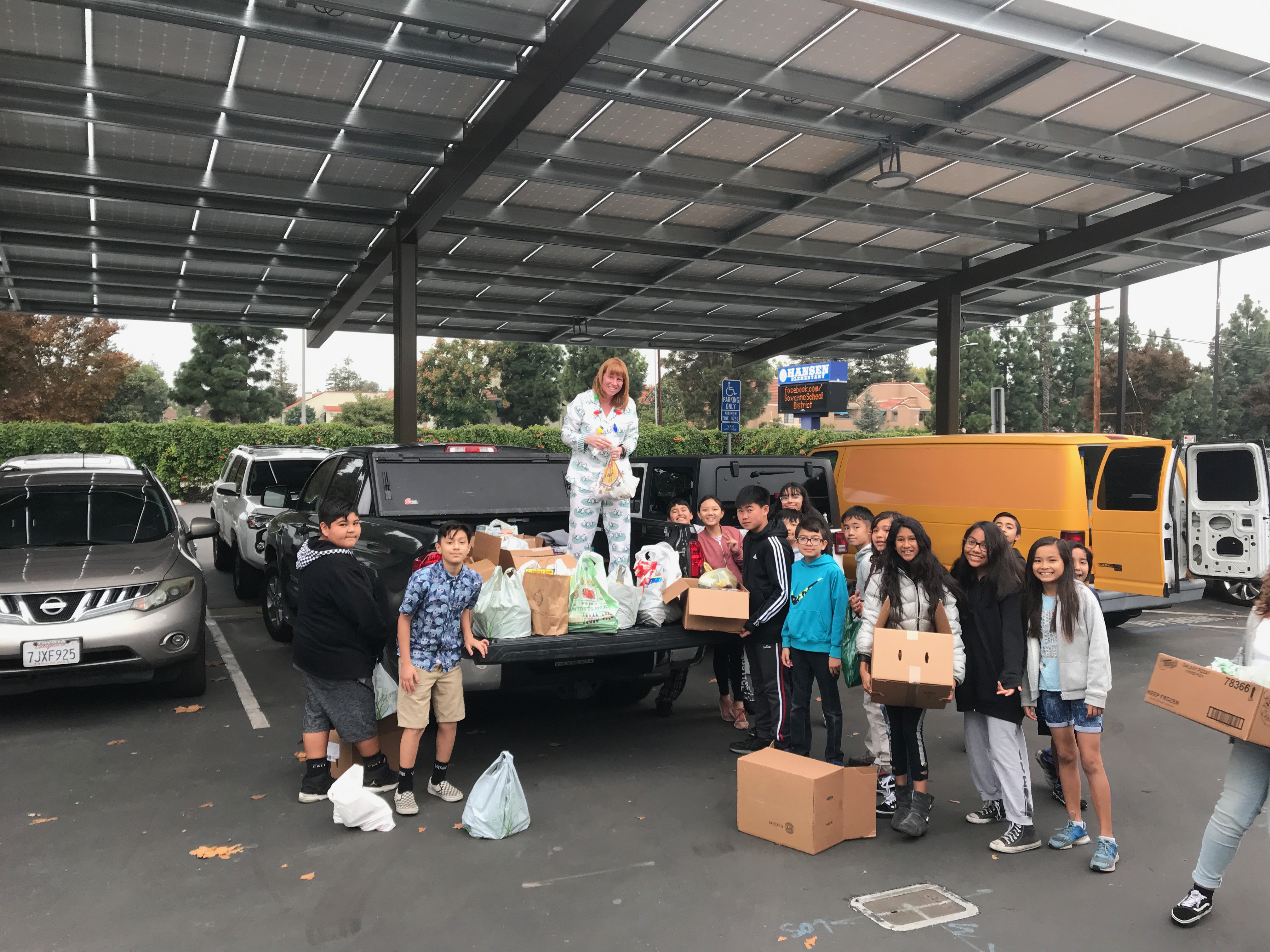 Blocks Hansen's Student Council Holds Food Drive Apple